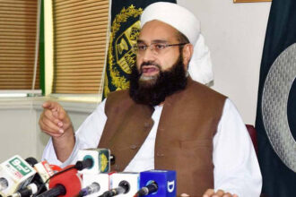 **Headline (SEO-Optimized):** Islamabad Peace Talks Called ‘Honor for Pakistan’ by Hafiz Tahir Mahmood Ashrafi, World Message of Islam Conference Rescheduled --- **Islamabad:** Chairman of the Pakistan Ulema Council, Hafiz Tahir Mahmood Ashrafi, has termed the ongoing peace talks in Islamabad as a matter of national pride, emphasizing the constructive role played by Pakistan’s leadership in facilitating dialogue. In his official statement, Ashrafi highlighted that the process began with a ceasefire, paving the way for formal negotiations. He remarked that while outcomes ultimately depend on divine will, consistent human effort remains essential in achieving peace and stability. He further stated that the initiation of dialogue in Islamabad marks a significant diplomatic opening, expressing hope that the process will continue and yield positive results. He urged citizens to remain thankful and to pray for long-term success. Ashrafi also announced that the **World Message of Islam Conference** has been rescheduled to April 20. The conference is expected to bring together prominent religious scholars from multiple countries, including Palestine, Saudi Arabia, and Turkey, to discuss unity, peace, and the global message of Islam. The development underscores Pakistan’s growing role in promoting dialogue and religious diplomacy on the international stage.