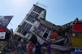 Colombia Earthquake Death Toll Rises to 111,,,,,,,