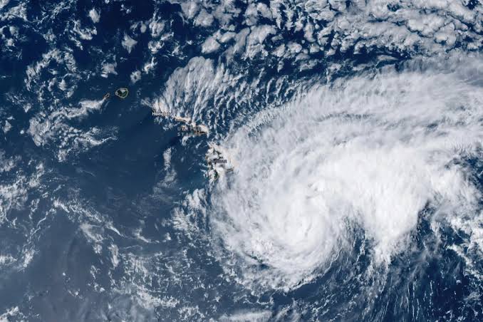 Hurricane Lala Strengthens Near Hawaii’s Big Island