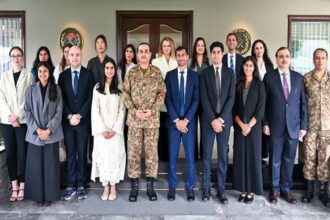 Field Marshal Asim Munir meets Harvard Business School students and discusses Pakistan’s security, global affairs, peace and the role of youth.