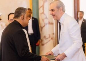 Pakistan Ambassador Rizwan Saeed Sheikh Presents Credentials to Dominican President