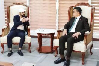 Pakistan and the Philippines discuss tourism cooperation, cultural exchanges and people-to-people contacts during a meeting in Islamabad.