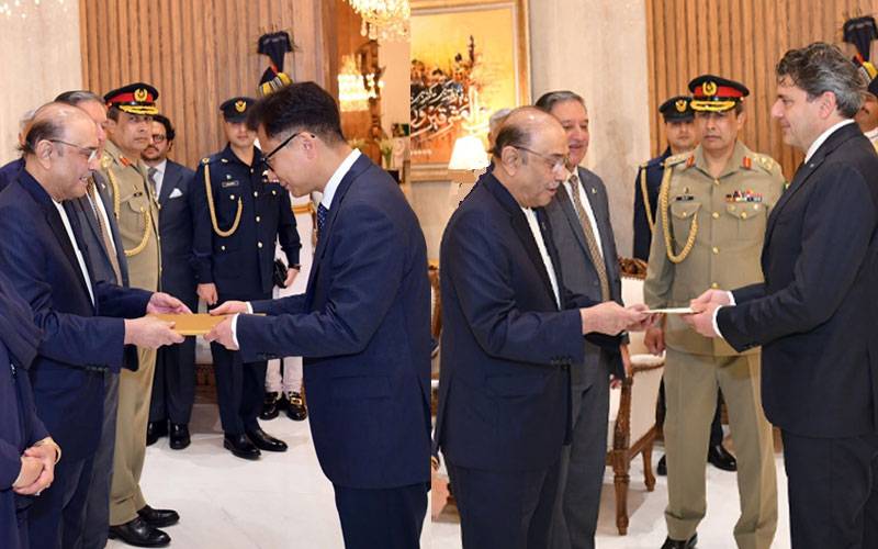 President Asif Ali Zardari receives diplomatic credentials from Italy’s Ugo Ciarlatani and South Korea’s Han Sang-ho, stressing stronger trade, investment and technology ties