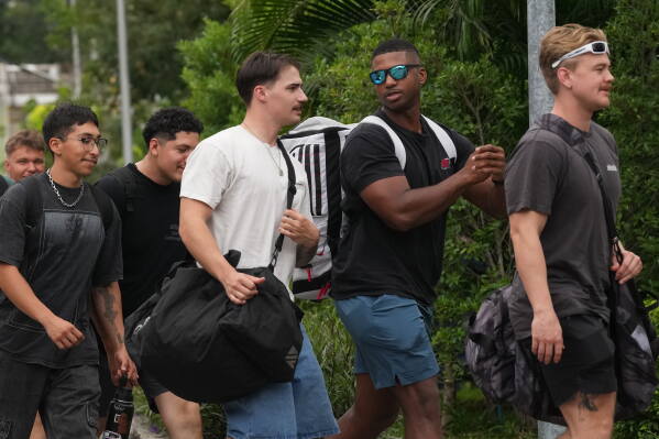 Around 5,000 US sailors are enjoying a five-day break near Pattaya after the USS Abraham Lincoln spent 286 days at sea during a long Middle East deployment.