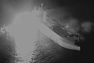 Iran’s IRGC says it struck two US destroyers with ballistic missiles and caused significant damage, but the claim has not been independently verified.