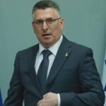Israel will close the British consulate in East Jerusalem and bar 12 Britons after the UK announced sanctions on West Bank settlements.