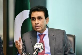 MQM-P chief Khalid Maqbool Siddiqui announces a Karachi rally to press for new provinces and administrative units across Pakistan.