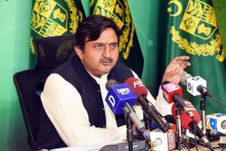 Punjab Assembly Speaker Malik Ahmad Khan says Maryam Nawaz paid for aircraft use during a private trip and questions talks over the PTI long march