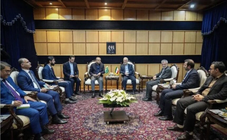 Iran and Pakistan agree to operate active border crossings around the clock and plan a new Kuhak crossing to support trade.