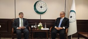 OIC Secretary-General Ismail Ould Cheikh Ahmed meets Pakistan’s Permanent Representative Muhammad Fawad Sher to discuss stronger cooperation.
