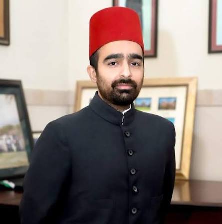 Prince Bahawal Abbasi has urged Pakistan’s political leadership to reconsider the 2012 resolution seeking restoration of Bahawalpur province.