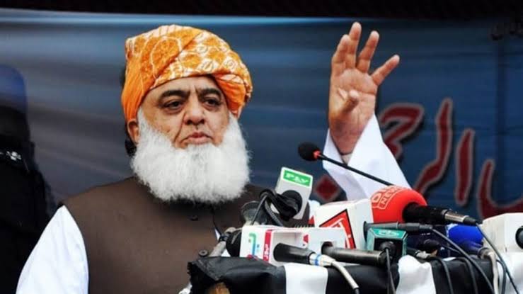 JUI-F chief Maulana Fazlur Rehman criticises Pakistan’s government, questions emergency measures in Khyber Pakhtunkhwa and announces a November 26 gathering in Sargodha.