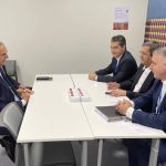 Iran and Pakistan’s central bank governors met in Bangkok to discuss stronger banking ties, easier trade exchanges and wider economic cooperation.